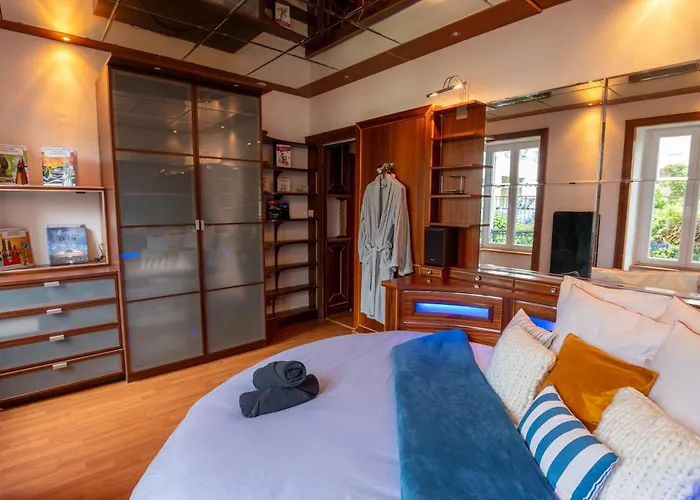 Cocon Atypique En Rive Droite Apartament